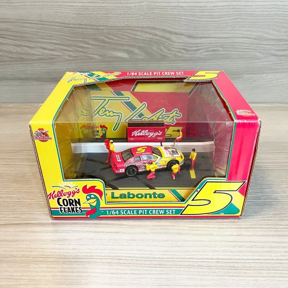 Racing Champions Terry Labonte #5 Kellogg's Corn Flakes 1:64 Pit Crew Set NASCAR